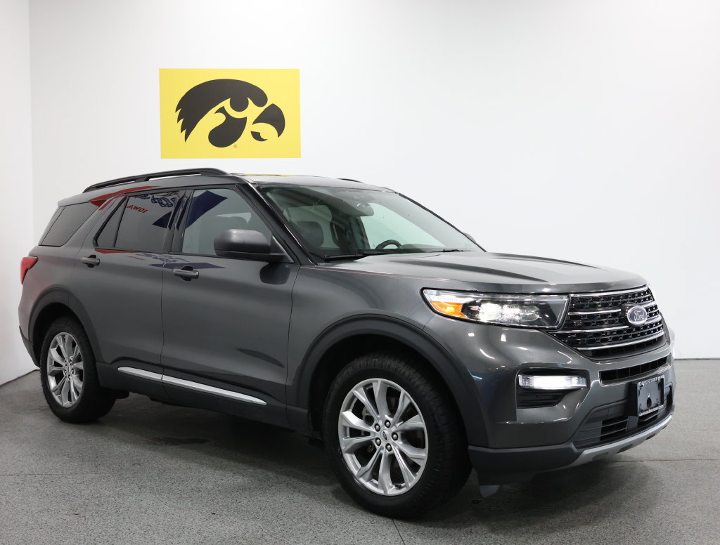 Used 2020 Ford Explorer XLT w/ Equipment Group 202A AWD/4WD image 6