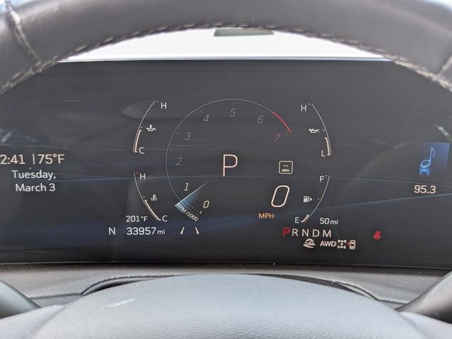 Used 2024 Cadillac XT4 Premium Luxury image 35