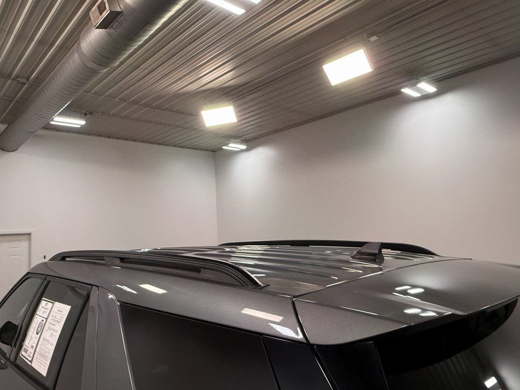 Used 2022 Ford Explorer XLT image 43