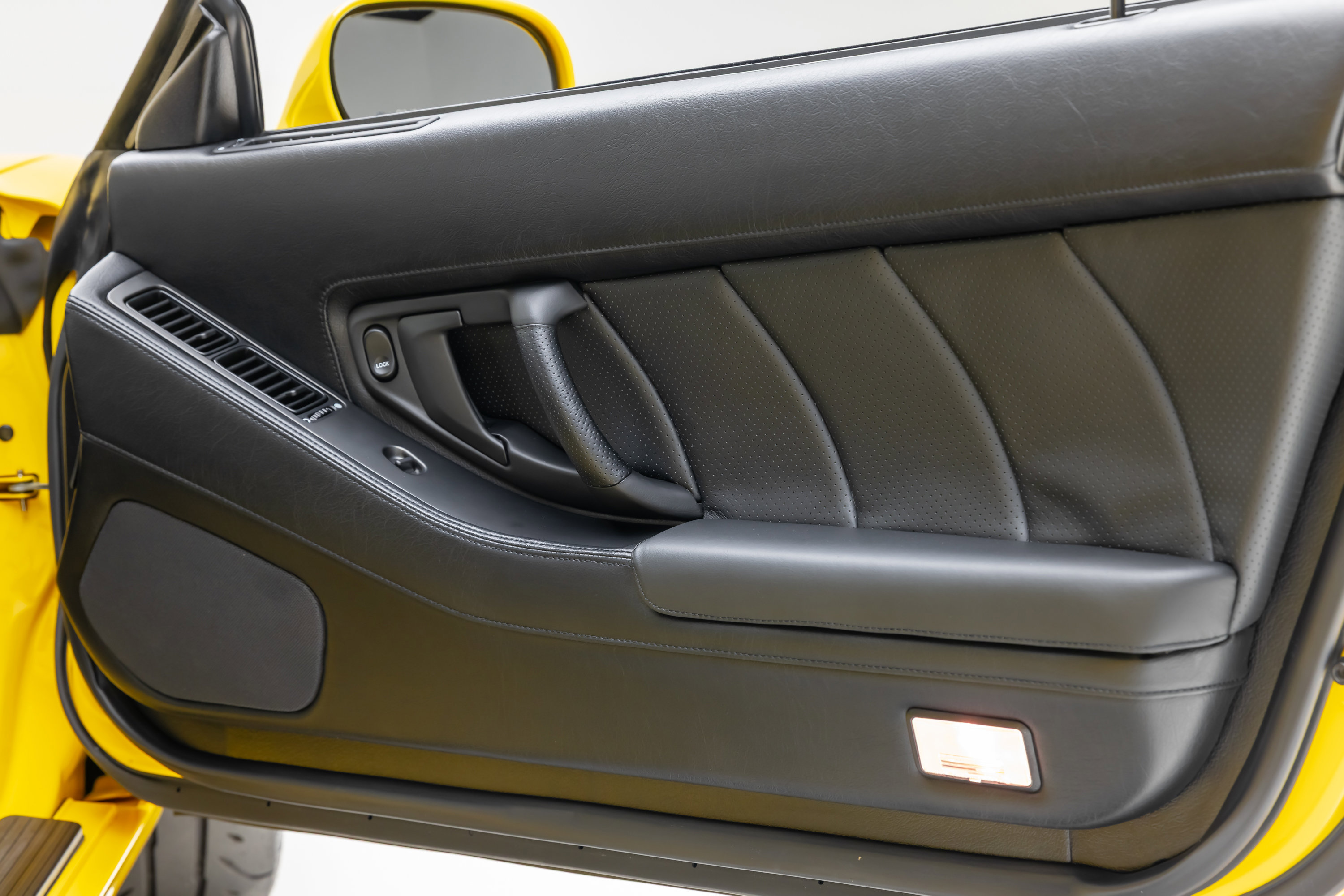 Used 2001 Acura NSX T image 30