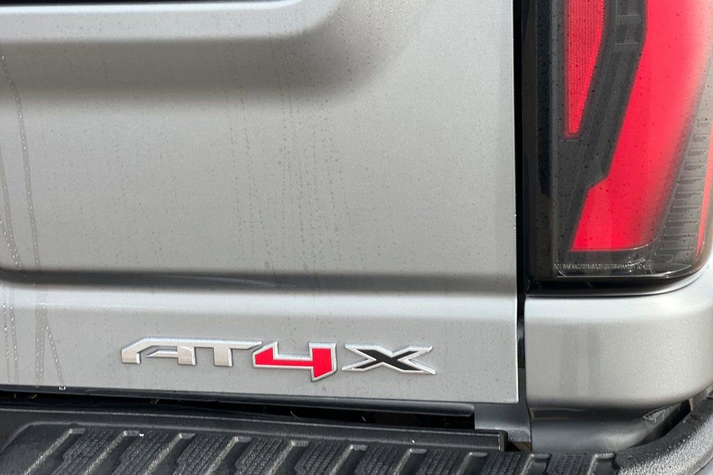 New 2026 GMC Sierra 2500 AT4X w/ AT4X AEV Edition image 21