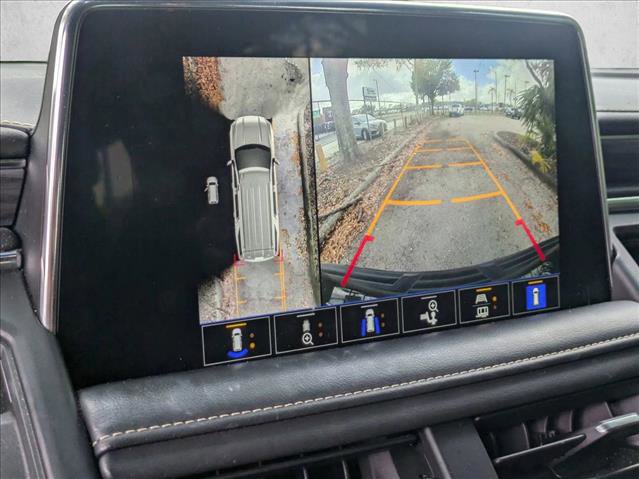 Used 2022 GMC Yukon SLT w/ SLT Premium Package image 6