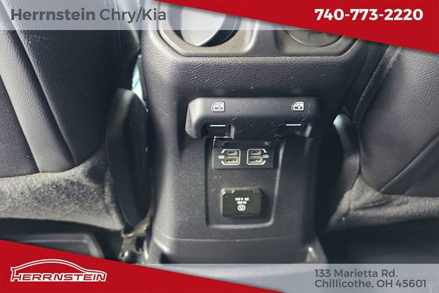 Used 2022 Jeep Wrangler Unlimited Sahara AWD/4WD image 24