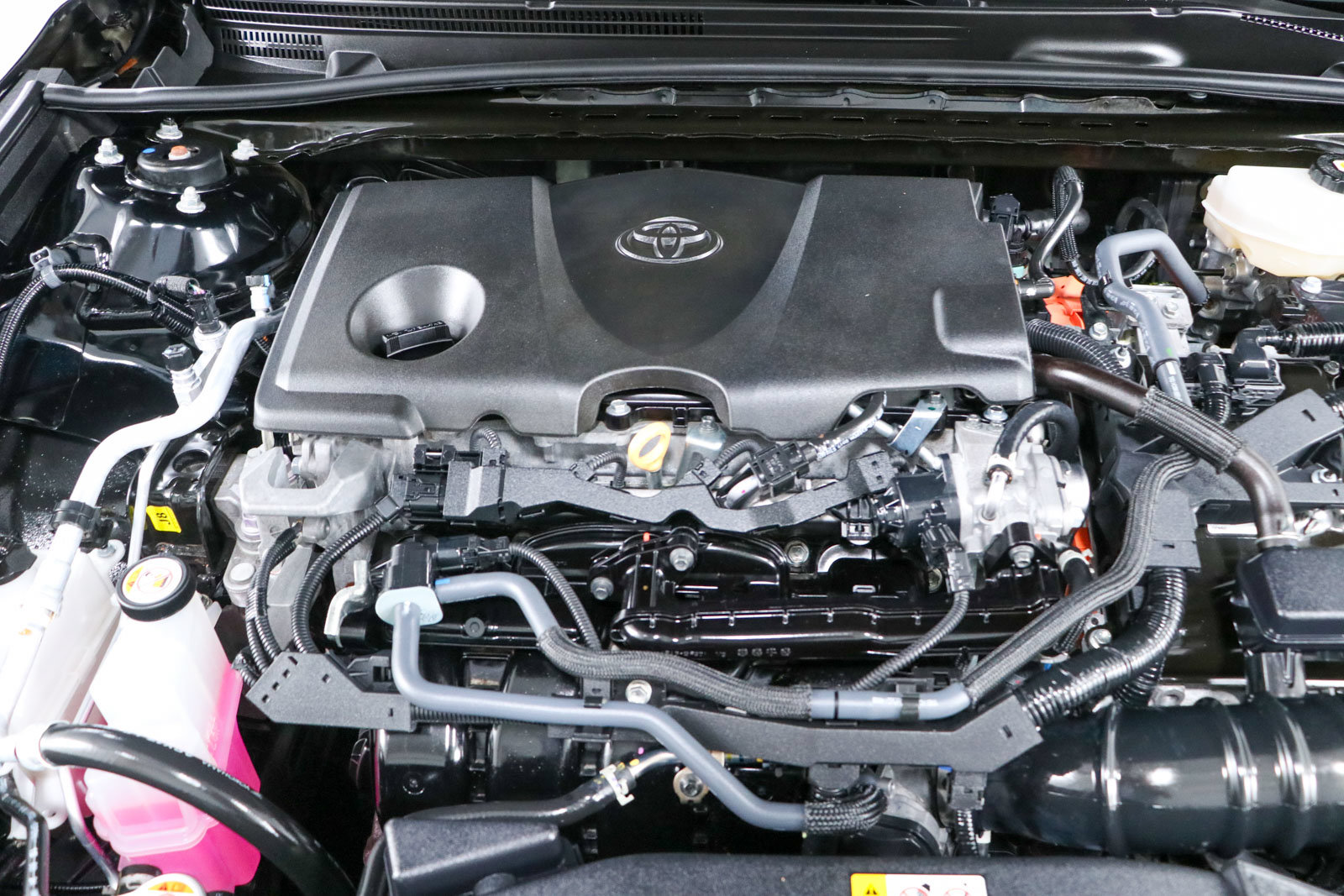 Used 2025 Toyota Camry SE FWD image 28