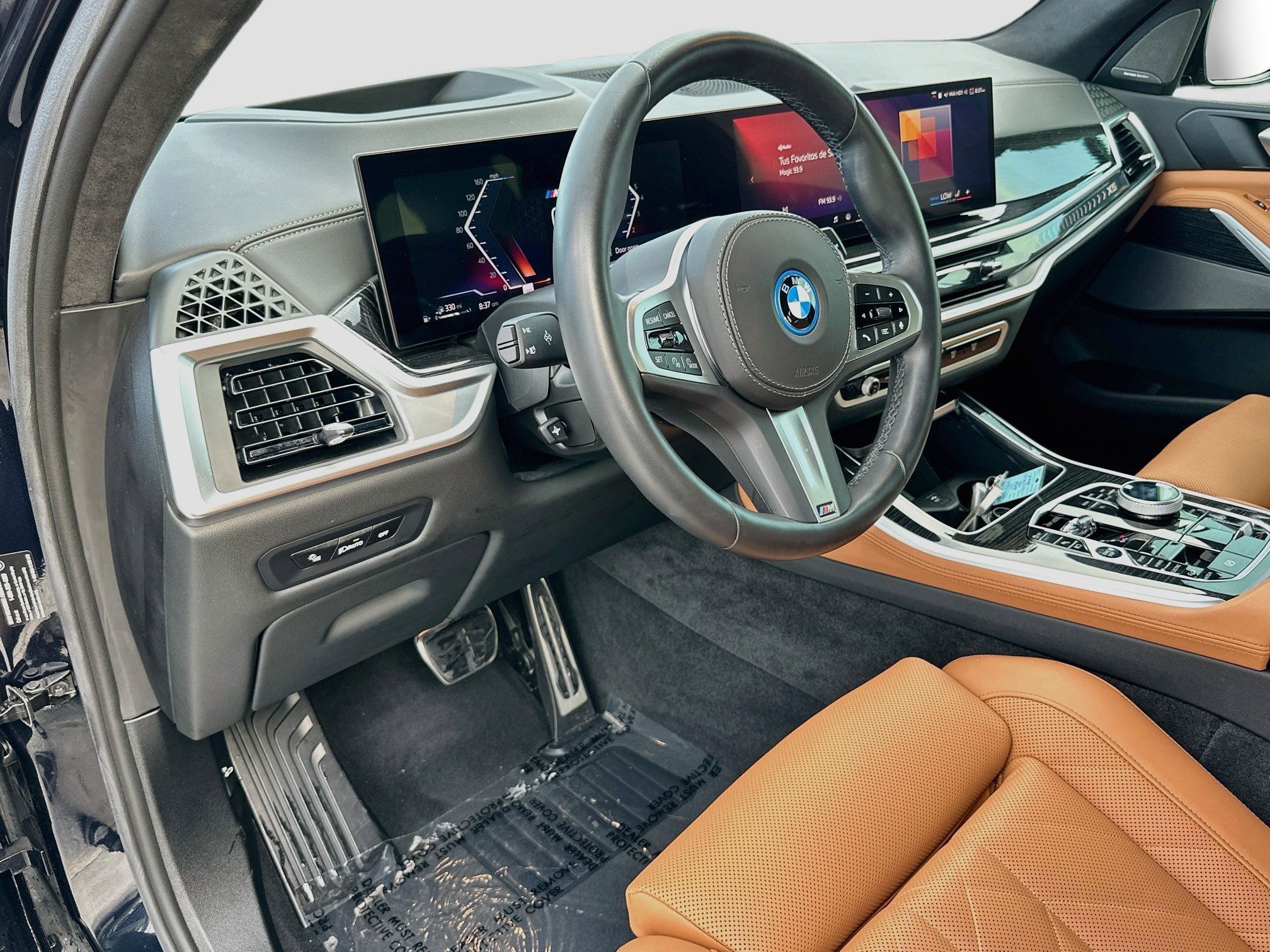 Certified 2025 BMW X5 xDrive50e w/ Executive Package AWD/4WD image 9