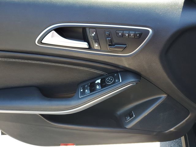 Used 2016 Mercedes-Benz GLA 250 4MATIC image 16