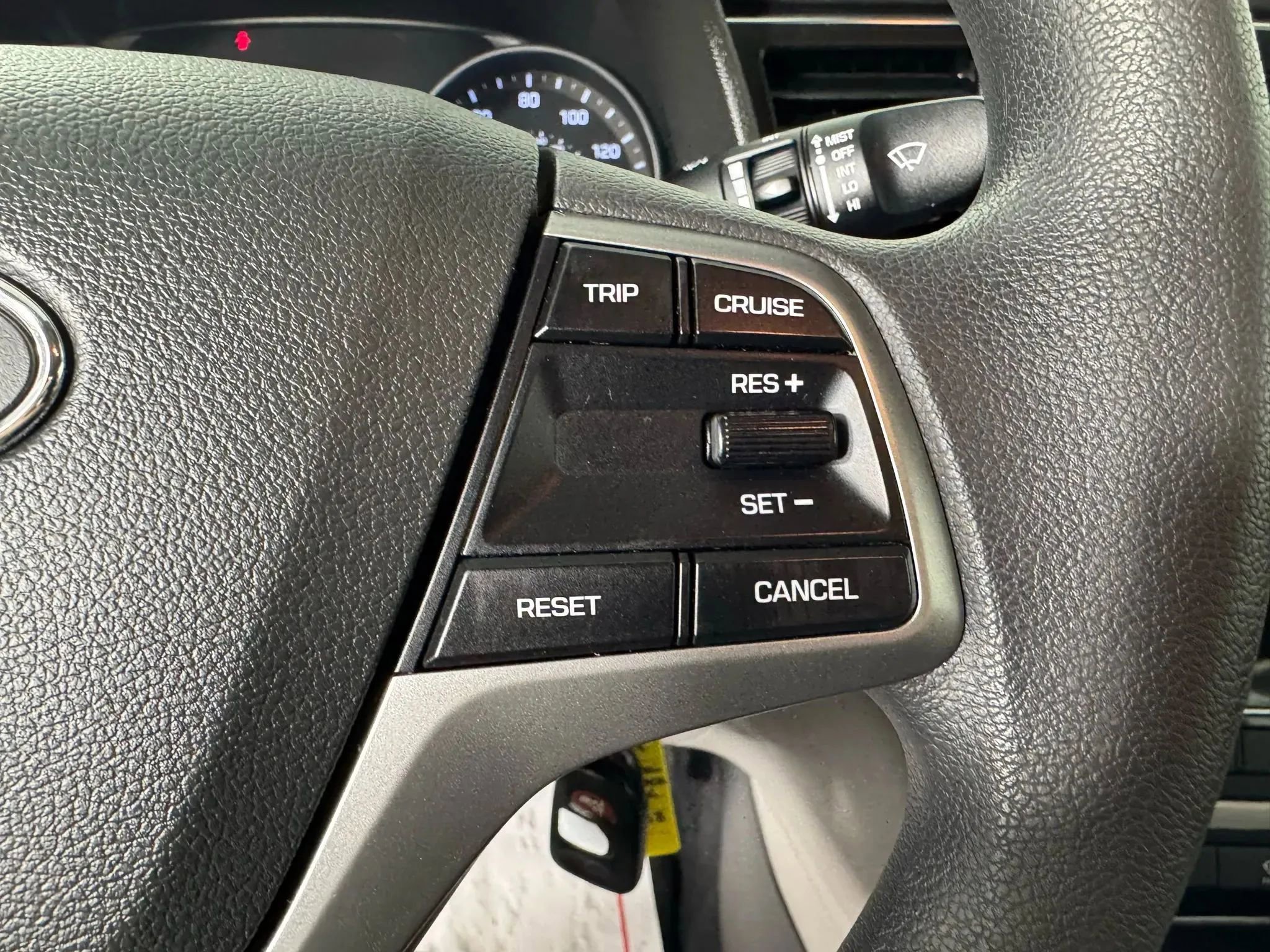 Used 2018 Hyundai Elantra SE w/ Cargo Package FWD image 16