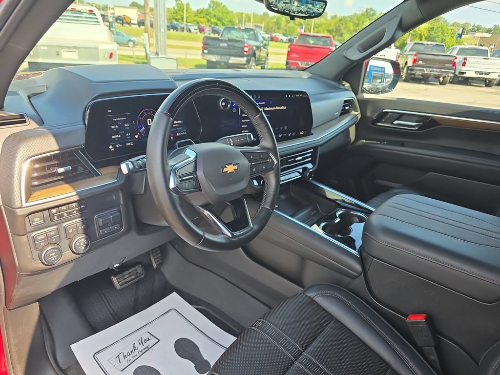 Used 2025 Chevrolet Tahoe High Country AWD/4WD image 30