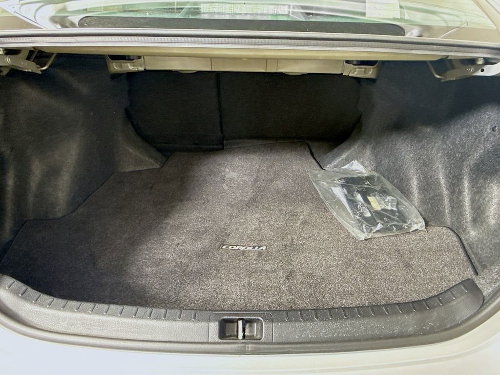 Certified 2017 Toyota Corolla XLE FWD image 23