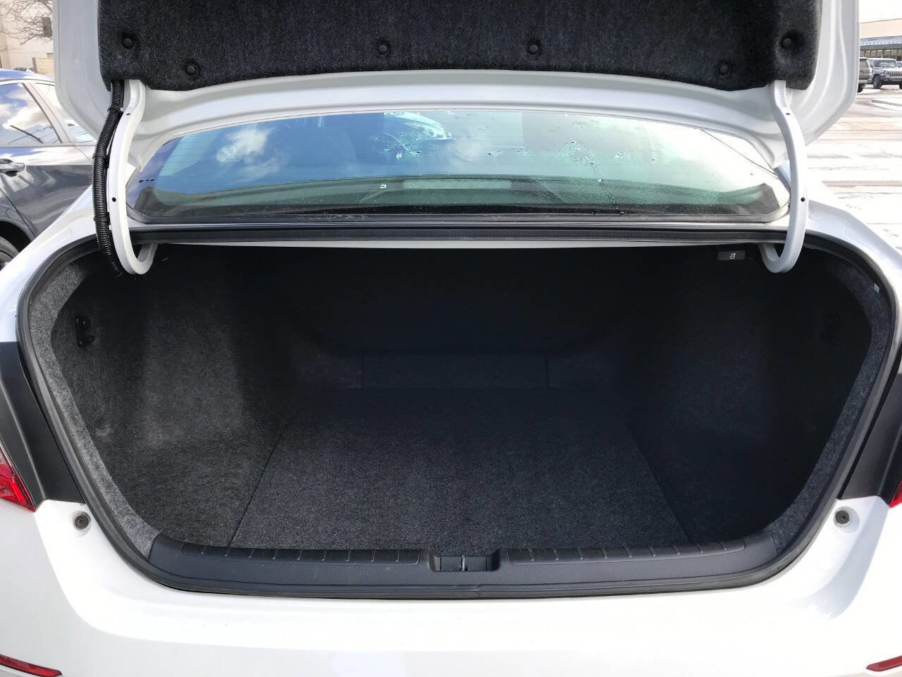 Used 2021 Honda Accord LX image 12