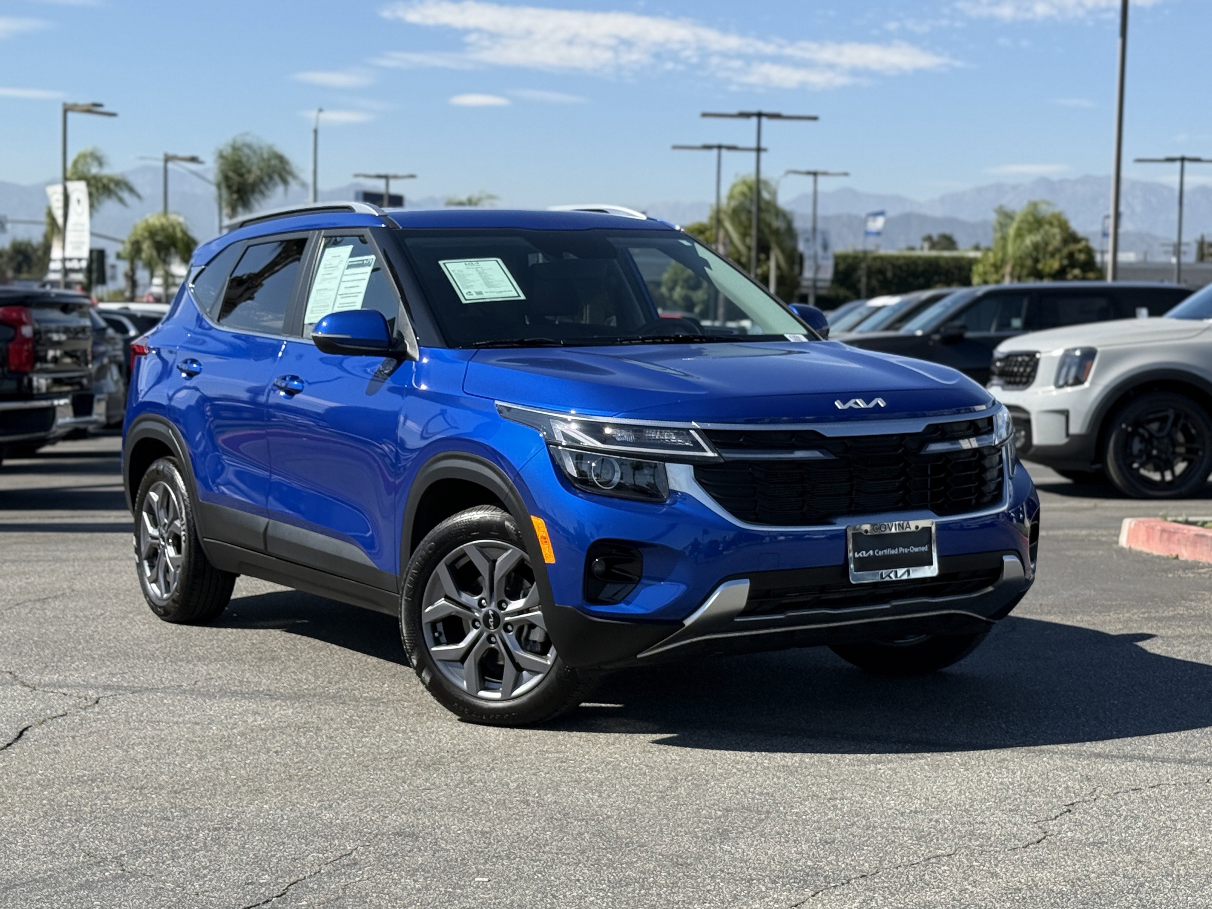 New 2024 Kia Seltos SX w/ SX Sunroof Package image 2