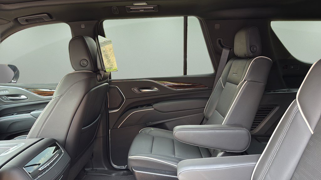 Certified 2024 Cadillac Escalade Premium Luxury w/ LPO, Floor Liner Package AWD/4WD image 23