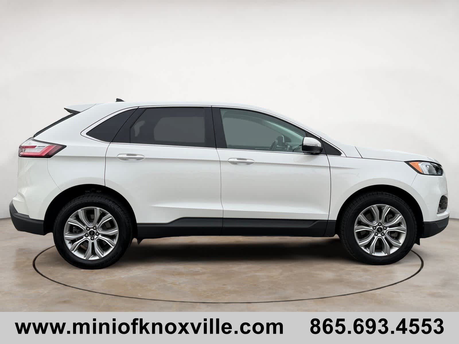 Used 2024 Ford Edge Titanium AWD/4WD image 2