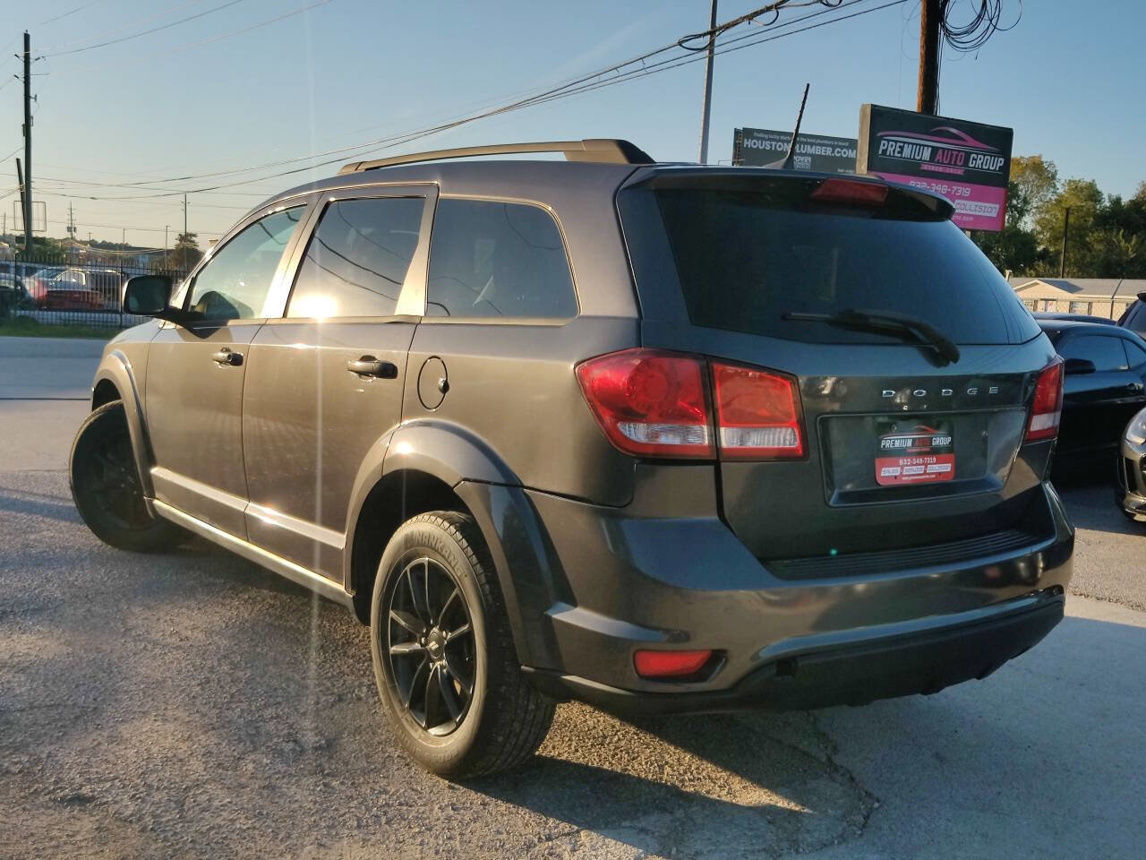 Used 2019 Dodge Journey SE w/ Connectivity Group image 3
