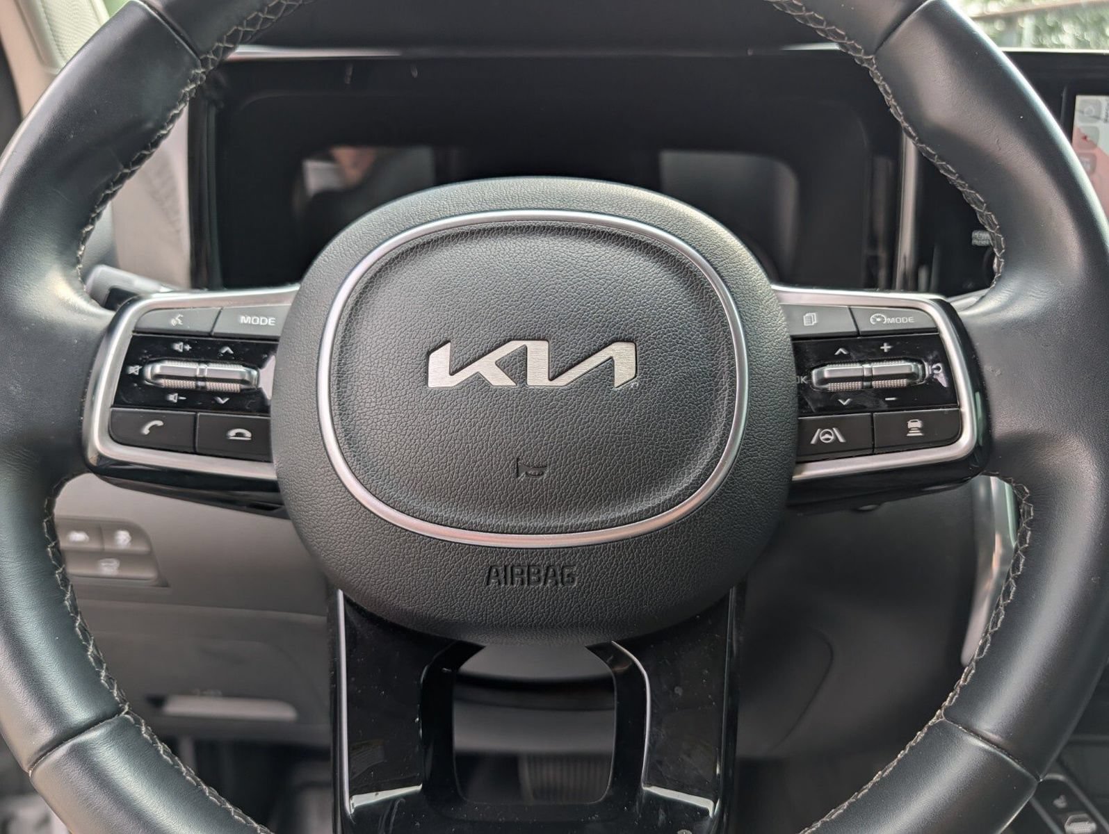 Used 2022 Kia Sorento SX AWD/4WD image 29