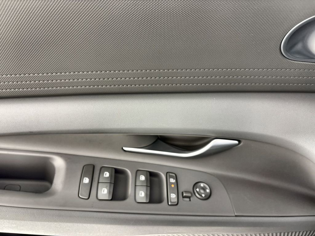 New 2026 Hyundai Elantra SE FWD image 15