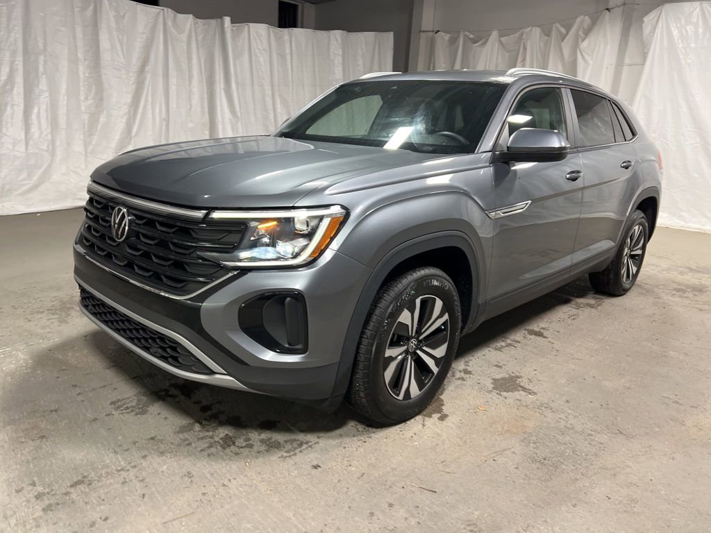 Used 2024 Volkswagen Atlas Cross Sport SE image 3