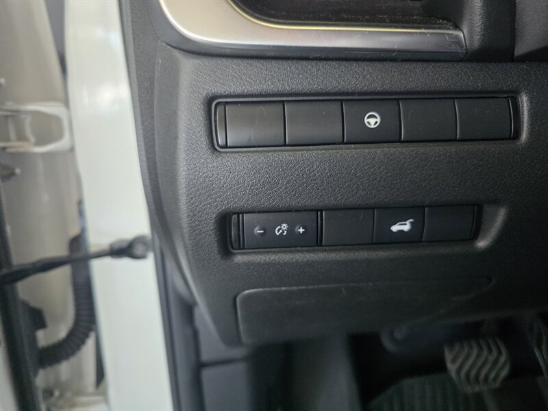 Used 2021 Nissan Rogue SL AWD/4WD image 22