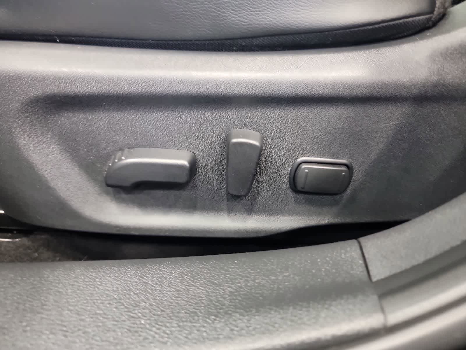 Used 2023 Nissan Sentra SR w/ SR Premium Package FWD image 18