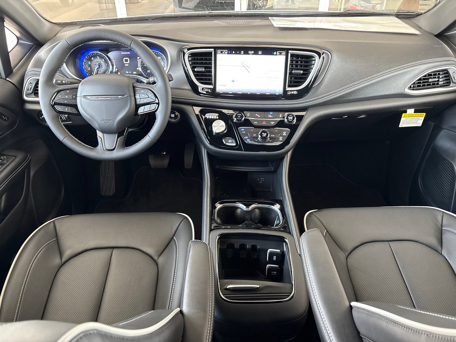 New 2027 Chrysler Pacifica Limited FWD image 40