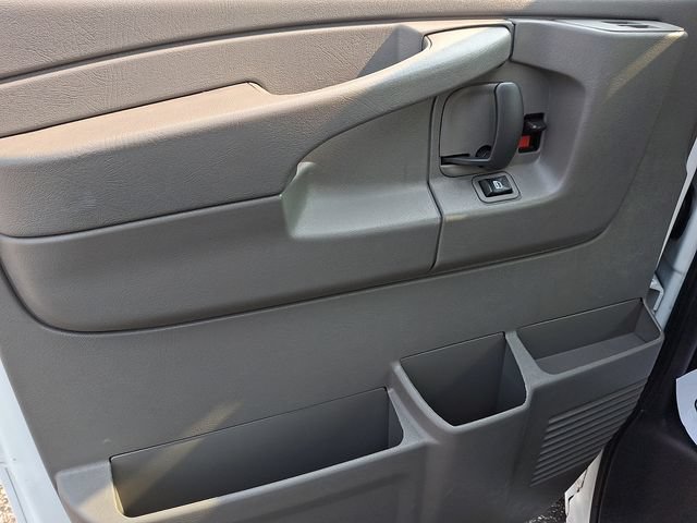 Used 2014 Chevrolet Express 3500 LT w/ LT Preferred Equipment Group RWD image 12