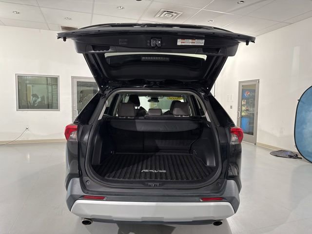 Used 2019 Toyota RAV4 Adventure AWD/4WD image 13