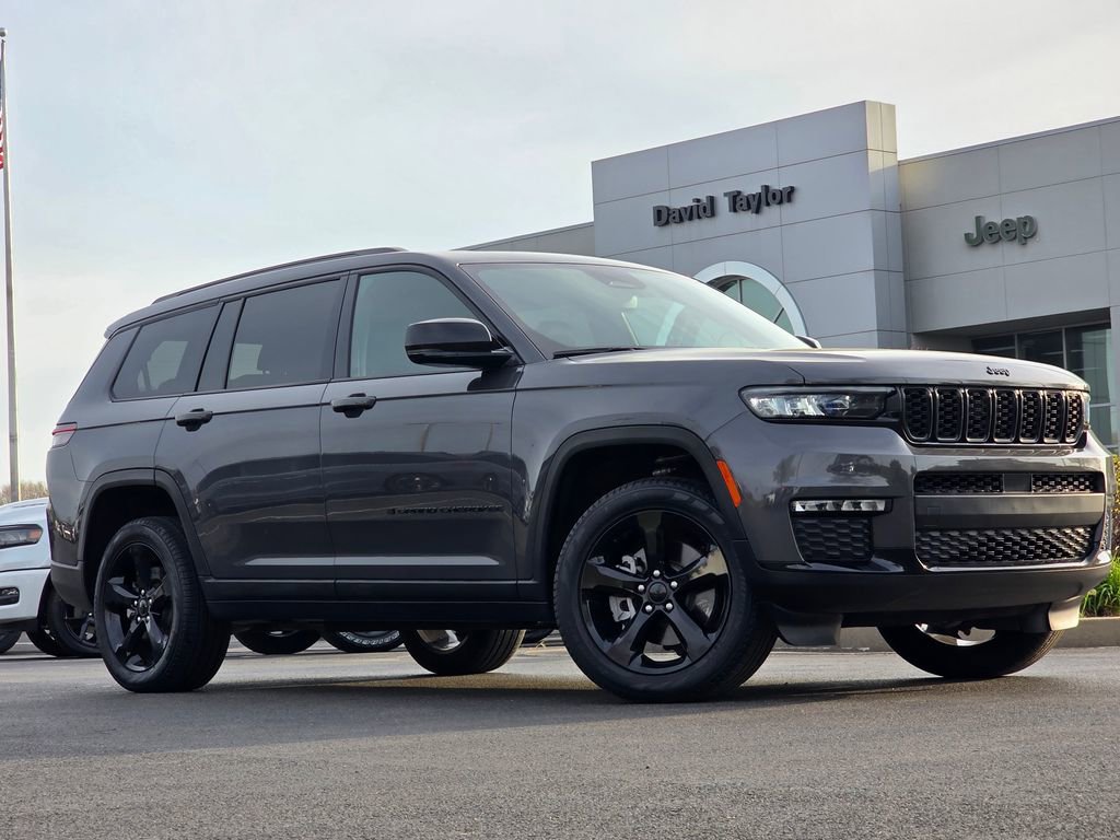 Used 2024 Jeep Grand Cherokee L Limited w/ Black Appearance Package image 40