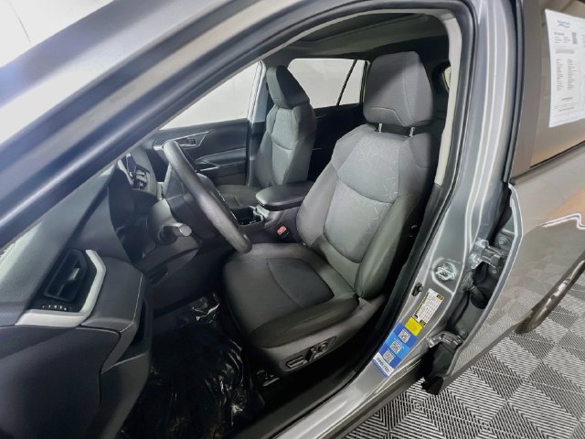 Used 2025 Toyota RAV4 XLE w/ Convenience Package FWD image 10