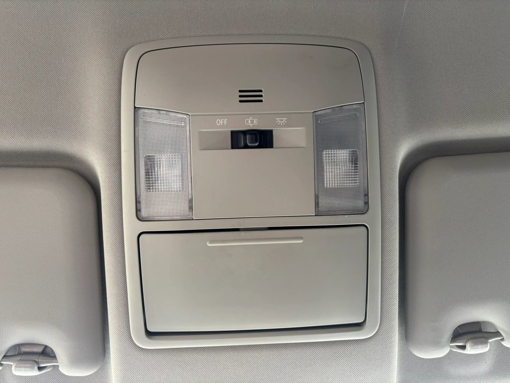 Used 2018 Toyota RAV4 LE w/ All Weather Liner Package image 20