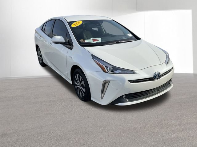 Used 2019 Toyota Prius XLE image 3