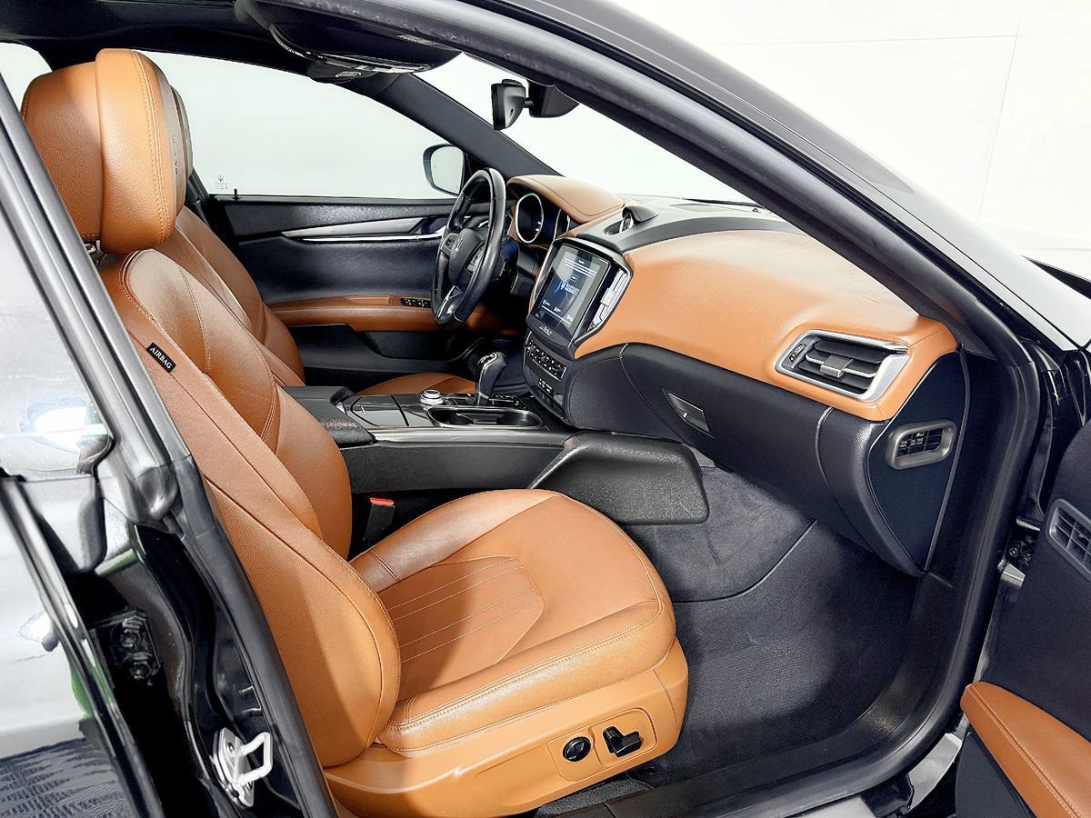 Used 2018 Maserati Ghibli RWD image 48