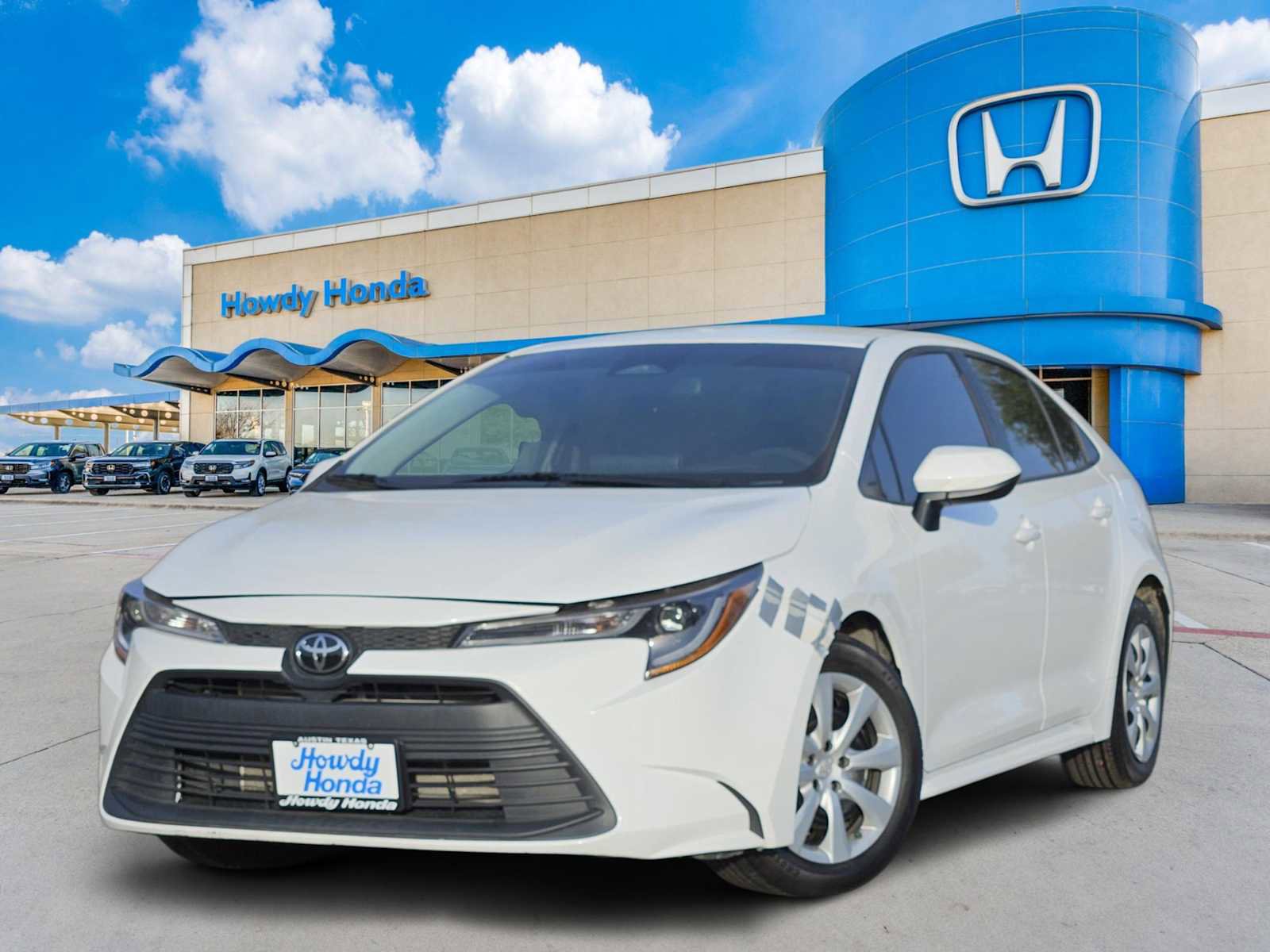 Used 2023 Toyota Corolla LE image 1