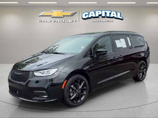Used 2026 Chrysler Pacifica Limited w/ S Appearance Package