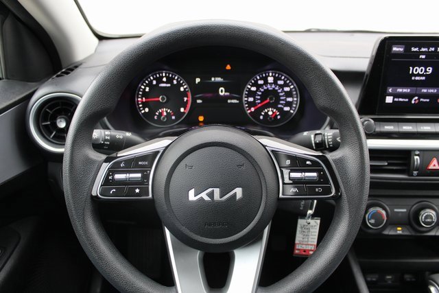 Used 2023 Kia Forte LXS image 10