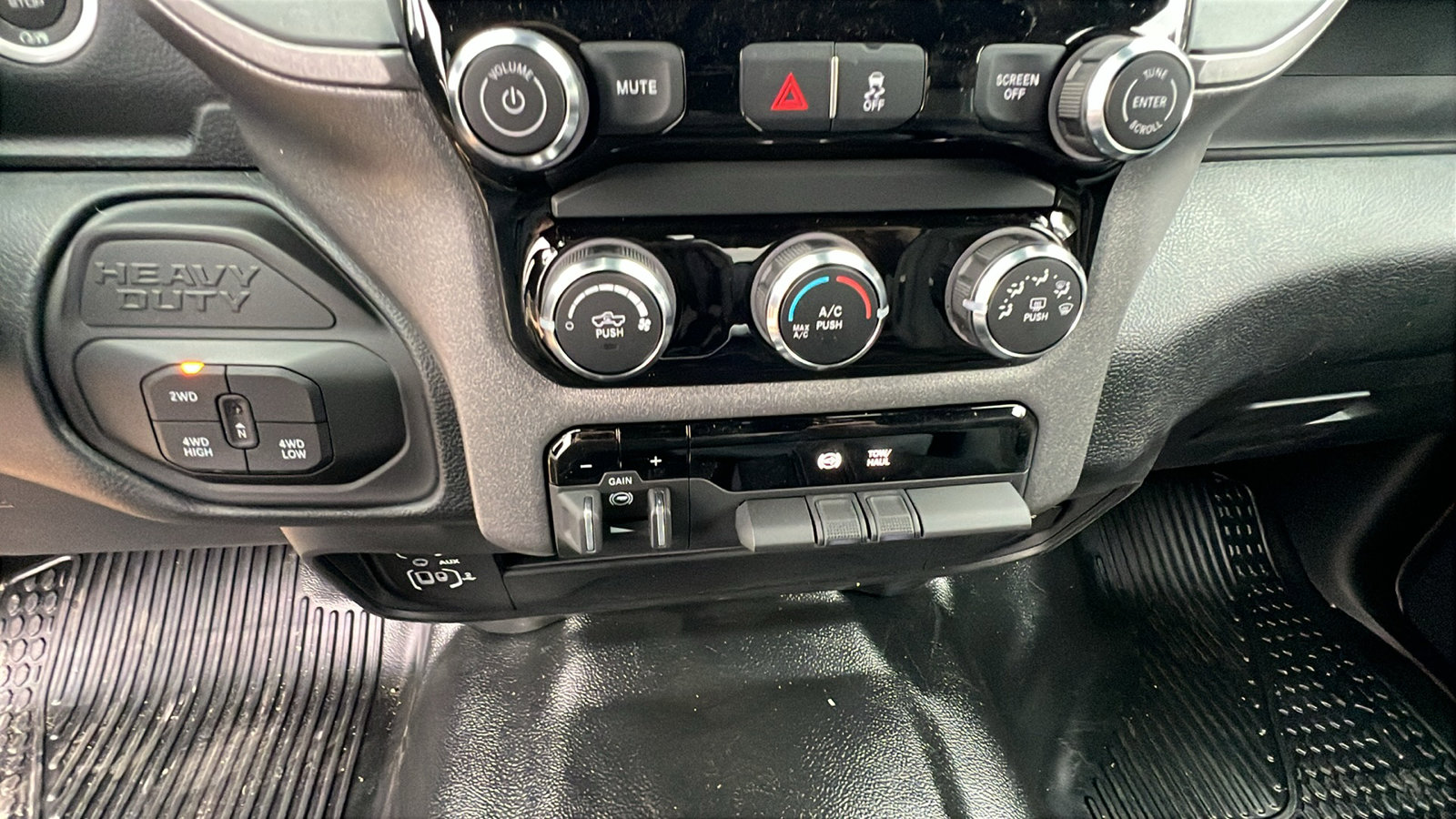 New 2026 RAM 2500 Tradesman w/ Chrome Appearance Group image 28