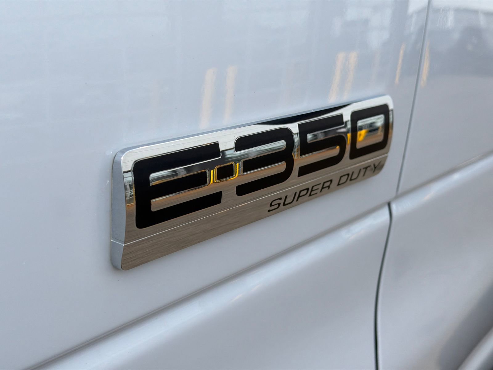 Used 2024 Ford E-350 and Econoline 350 Super Duty w/ Power Windows & Locks Group image 14