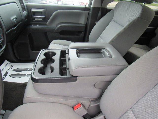 Used 2018 Chevrolet Silverado 1500 Custom w/ Custom Convenience Package AWD/4WD image 28