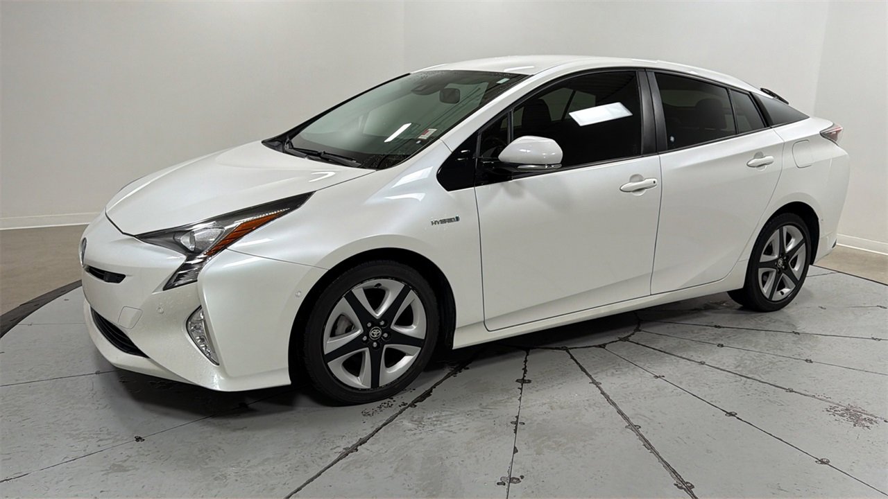 Used 2016 Toyota Prius Four image 1