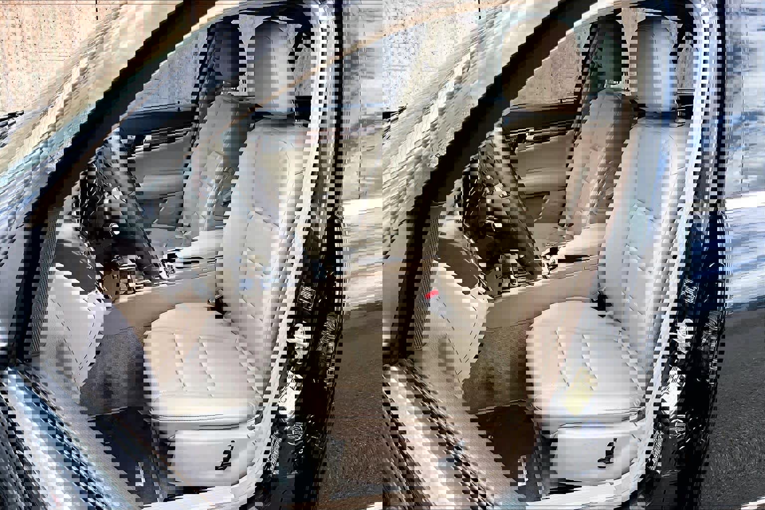 Used 2013 Mercedes-Benz C 250 Sedan image 8