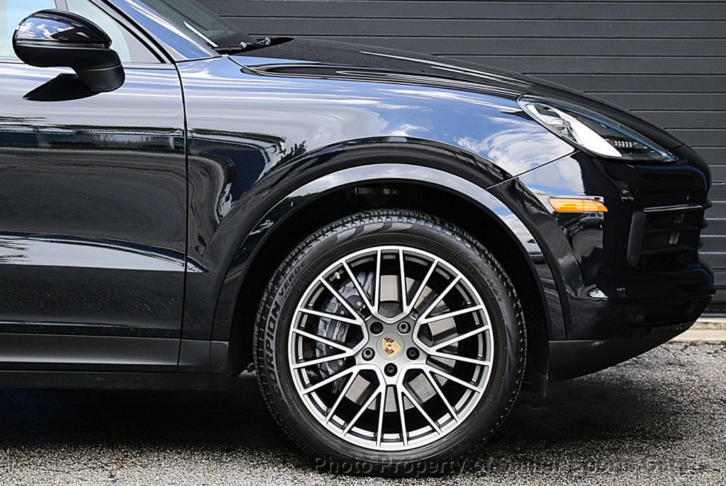 Used 2022 Porsche Cayenne Platinum Edition AWD/4WD image 15