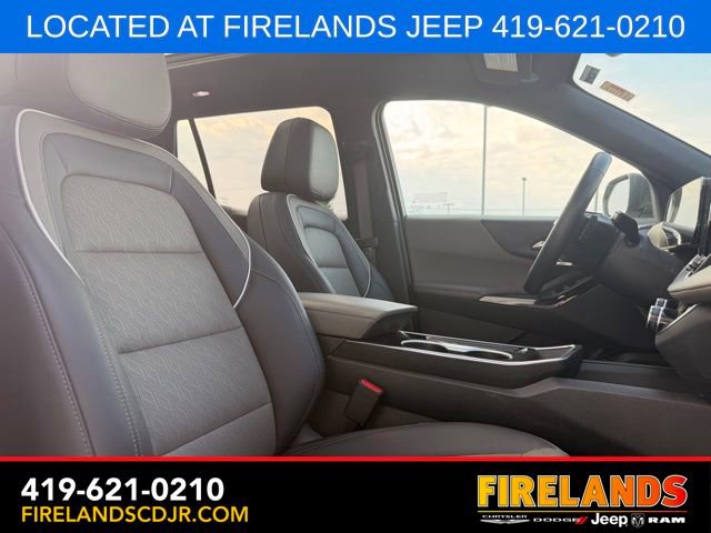 Used 2025 Chevrolet Equinox LT w/ Convenience Package II FWD image 12