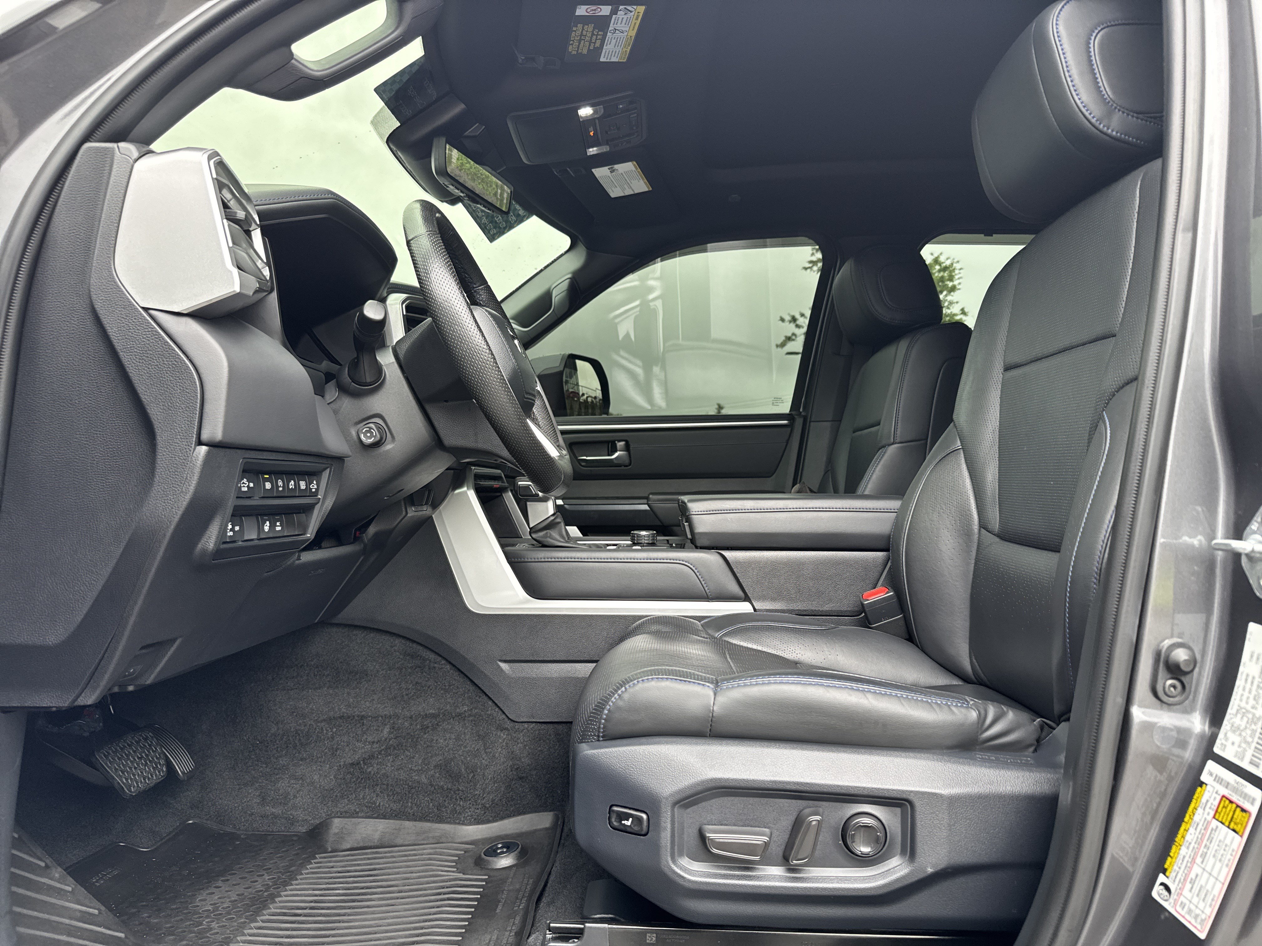 Used 2024 Toyota Tundra Platinum AWD/4WD image 17