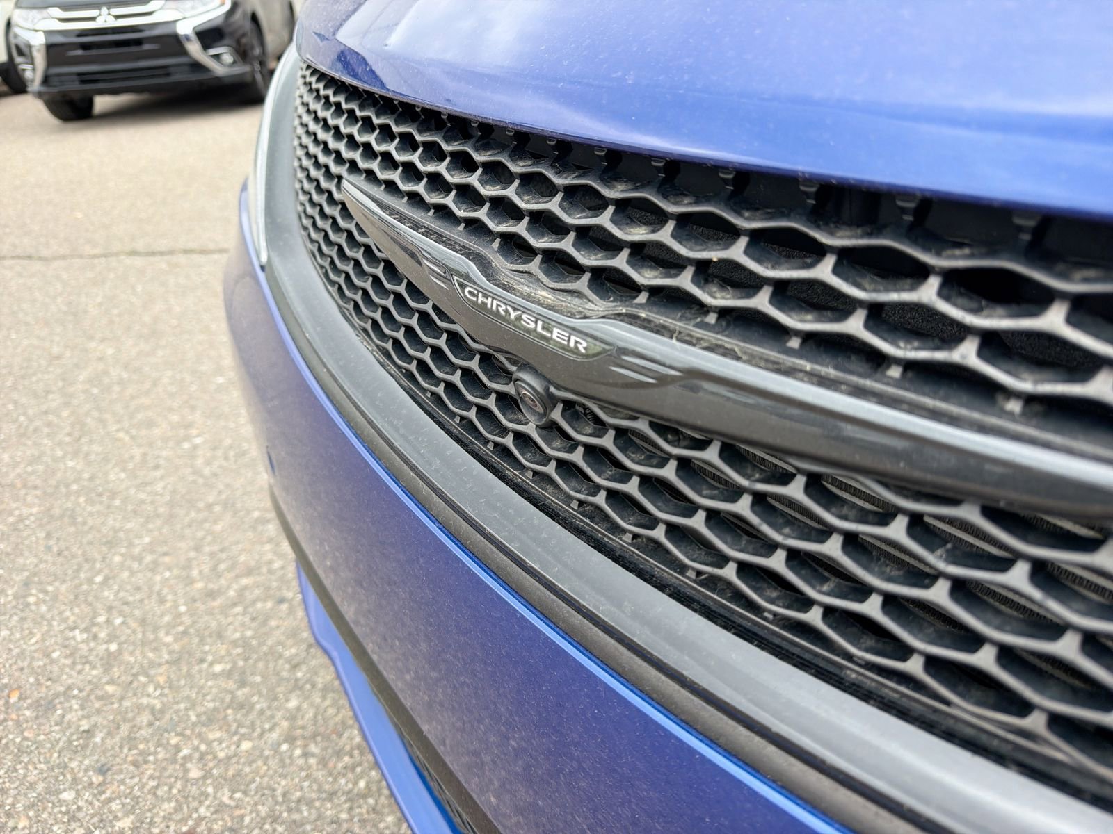 Used 2020 Chrysler Pacifica Touring-L AWD/4WD image 16