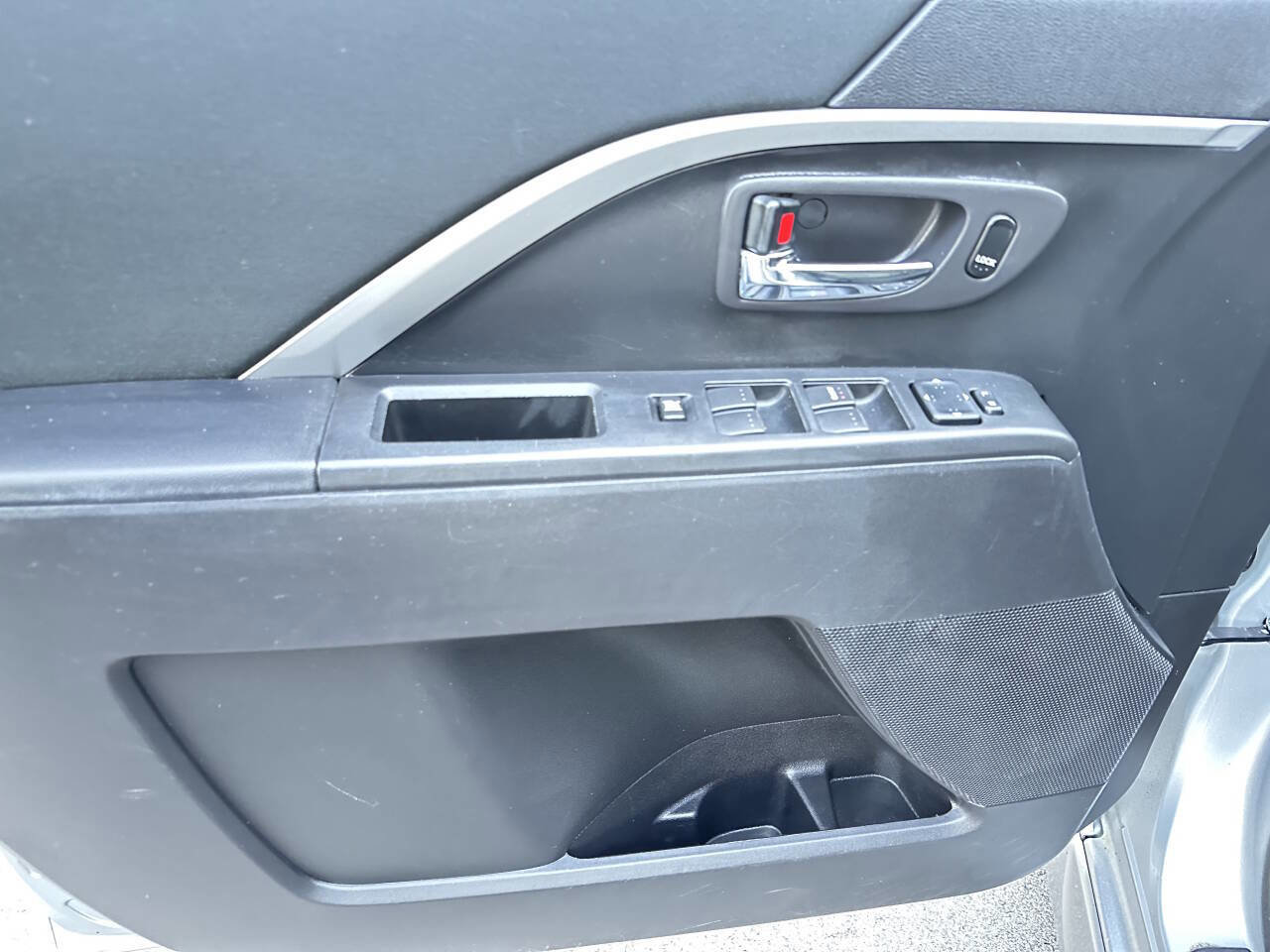 Used 2013 MAZDA MAZDA5 Touring image 19