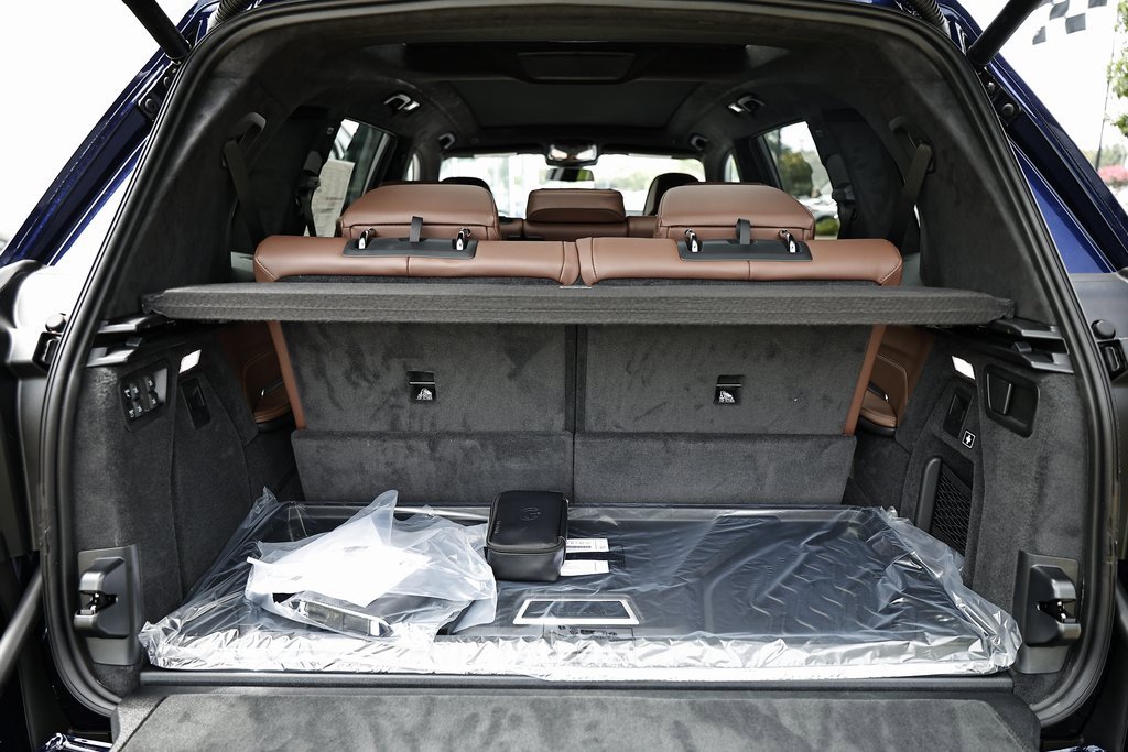 New 2026 BMW X7 M60i w/ M Sport Professional Package image 29
