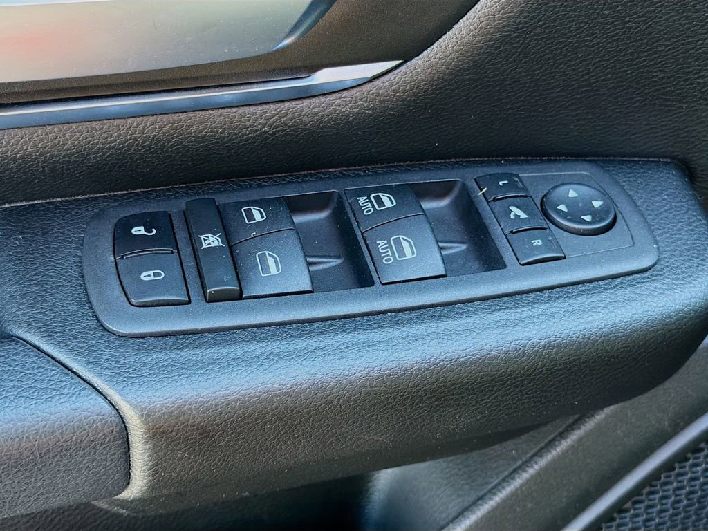 Used 2024 RAM 1500 Big Horn image 24