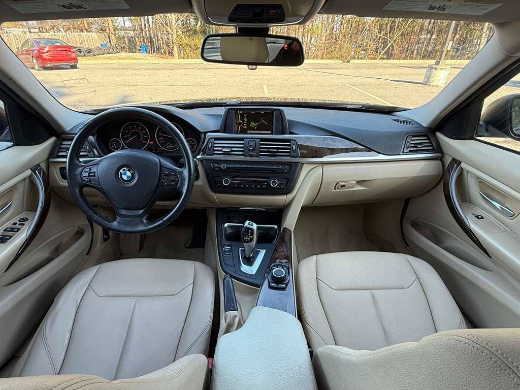 Used 2013 BMW 328i Sedan RWD image 2