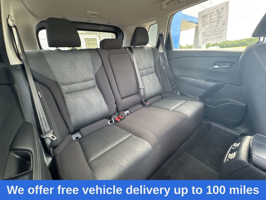Used 2025 Nissan Rogue SV FWD image 25