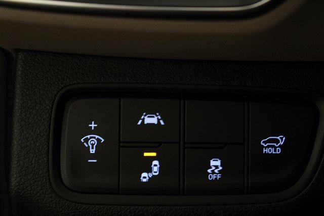 Used 2019 Hyundai Santa Fe Limited w/ Cargo Package image 21