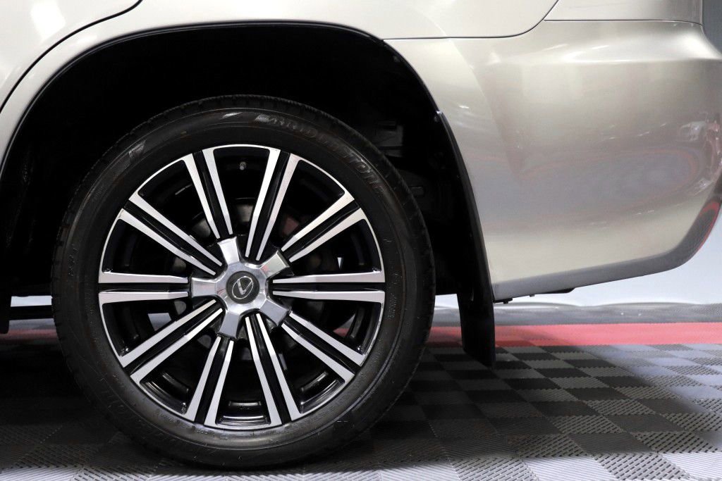 Used 2019 Lexus LX 570 4WD w/ Luxury Package image 82